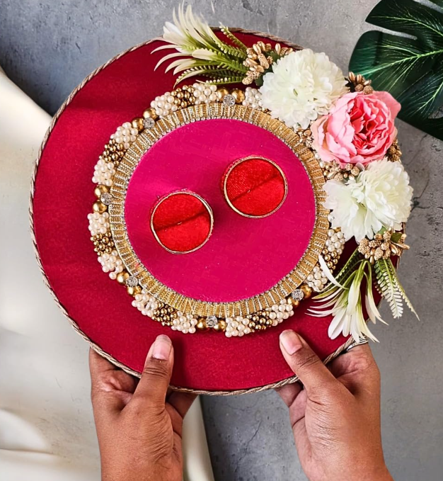 1 Pcs Handcrafted Engagement Ring Platter Tray Holder with Artificial Flowers  Round Thali for Shaadi, Marriage, Wedding Ceremony  Decorative Platter for Bride & Groom, Bridesmaids