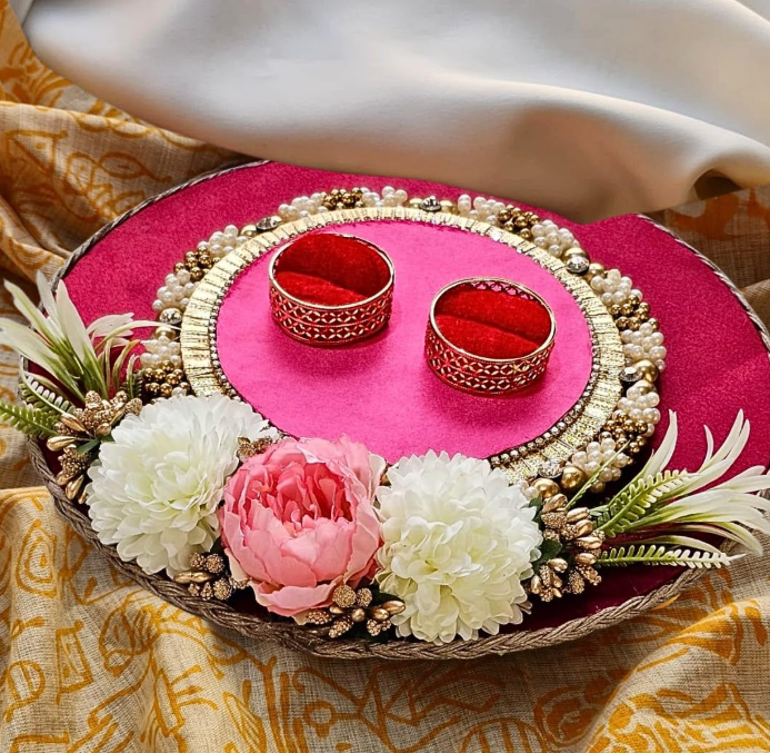 1 Pcs Handcrafted Engagement Ring Platter Tray Holder with Artificial Flowers  Round Thali for Shaadi, Marriage, Wedding Ceremony  Decorative Platter for Bride & Groom, Bridesmaids