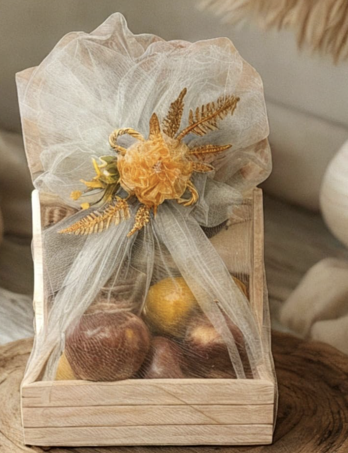 Small Size Pine Wood Empty Gift Hamper Basket MDF Base.