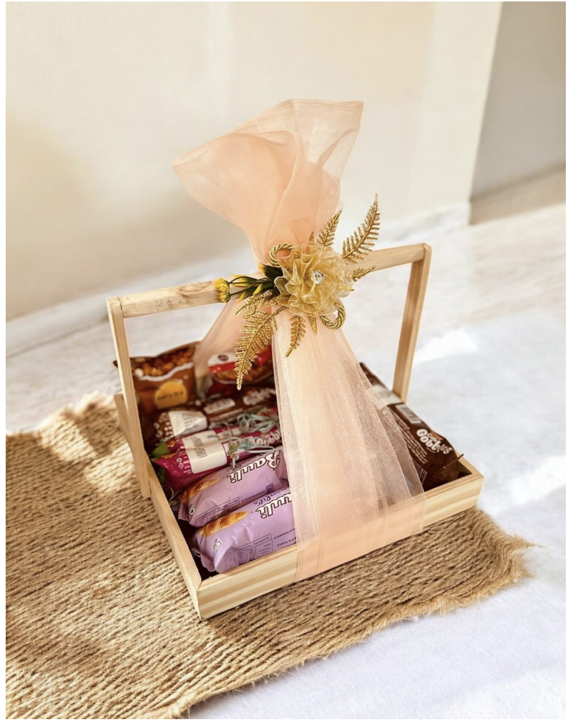 Set of 3 Square Pinewood Hamper Gift Handle Basket, with Decoration Net & Flowers, Festival Gift Hamper